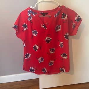 Banana Republic Blouse - red Small